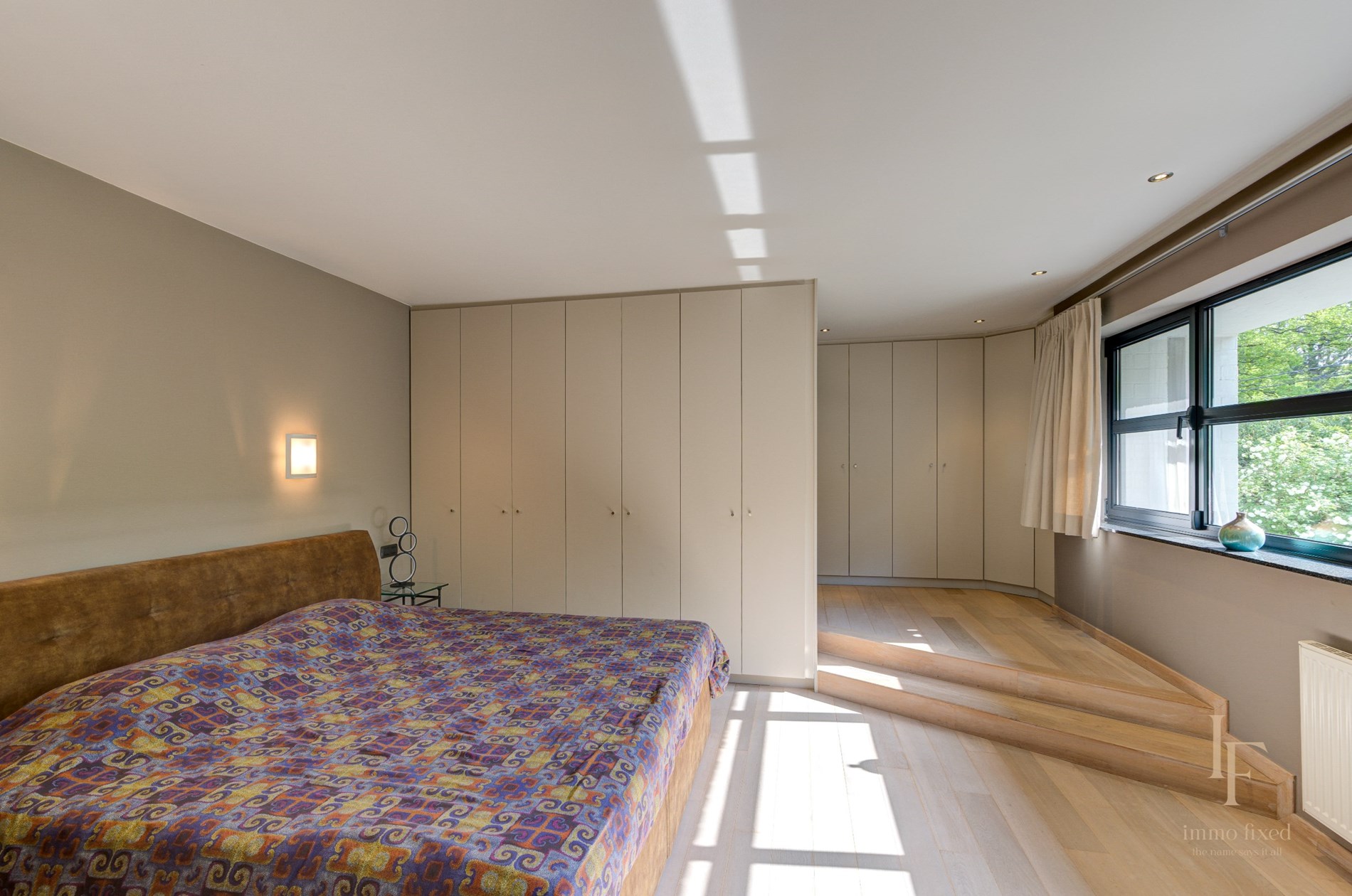 Moderne villa met 7 slaapkamers te Zoersel. 