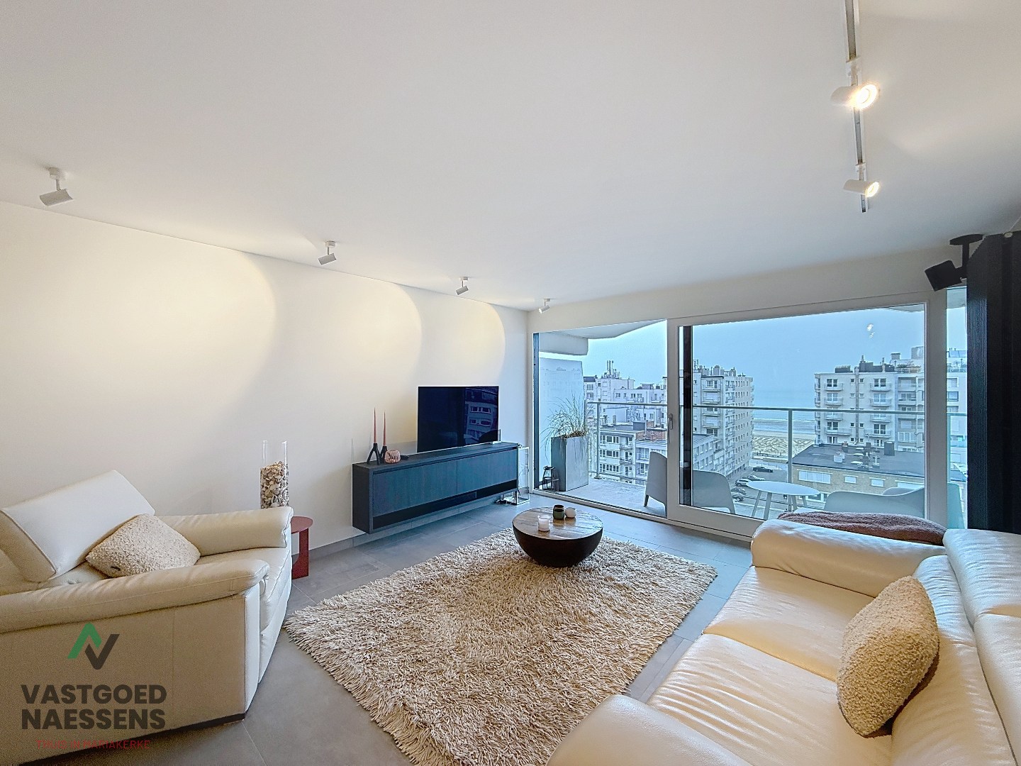 Magnifique appartement rénové de 2 chambres avec vue panoramique. 