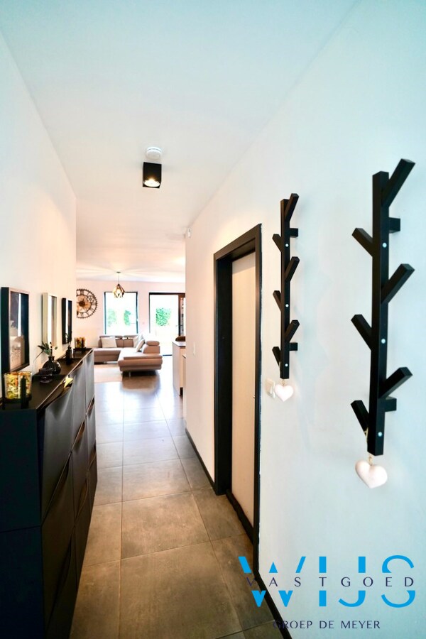 Instapklaar &amp; energiezuinig woonhuis te Zelzate ! 