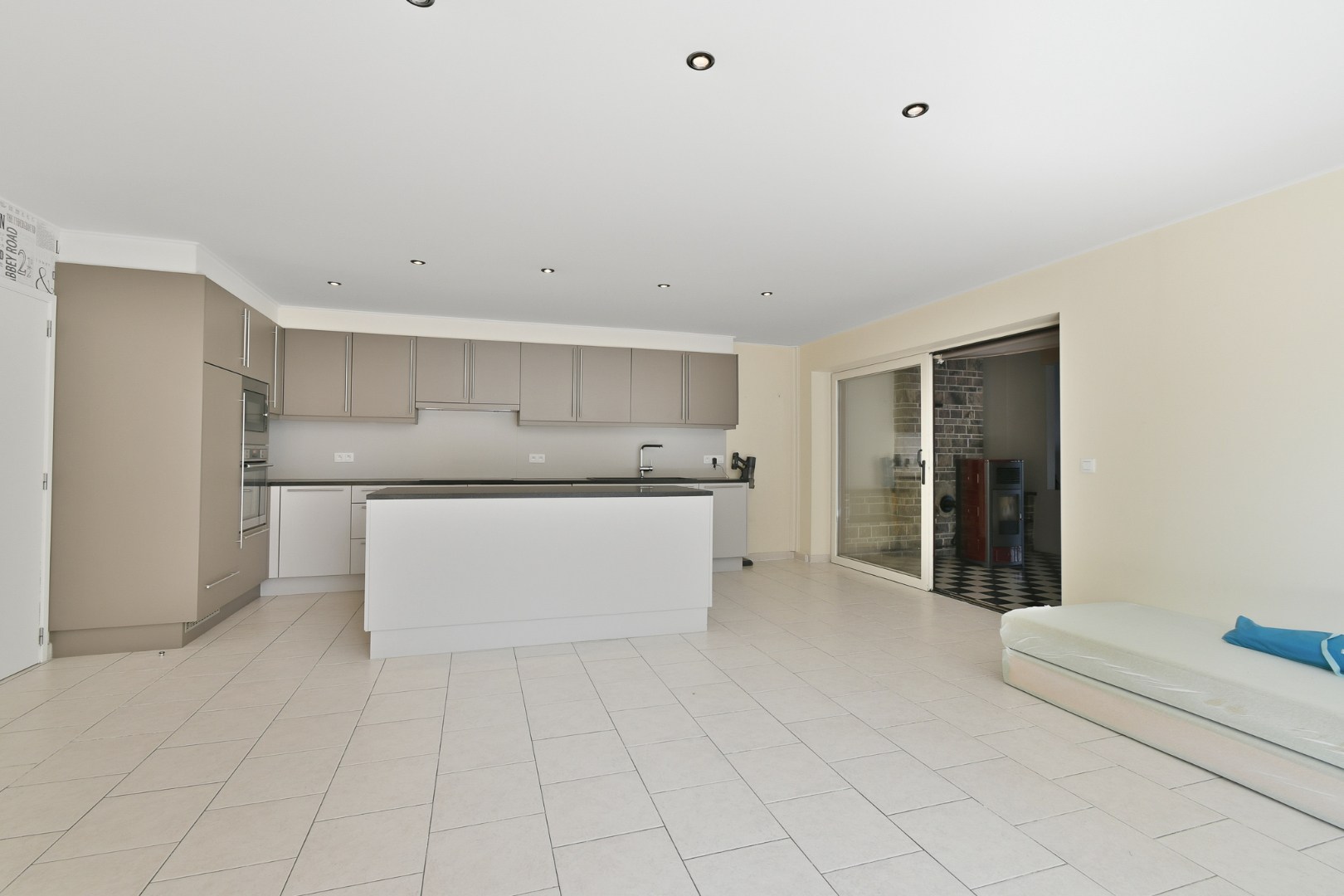 Hoekwoning met 3 slaapkamers te huur in Jabbeke! 