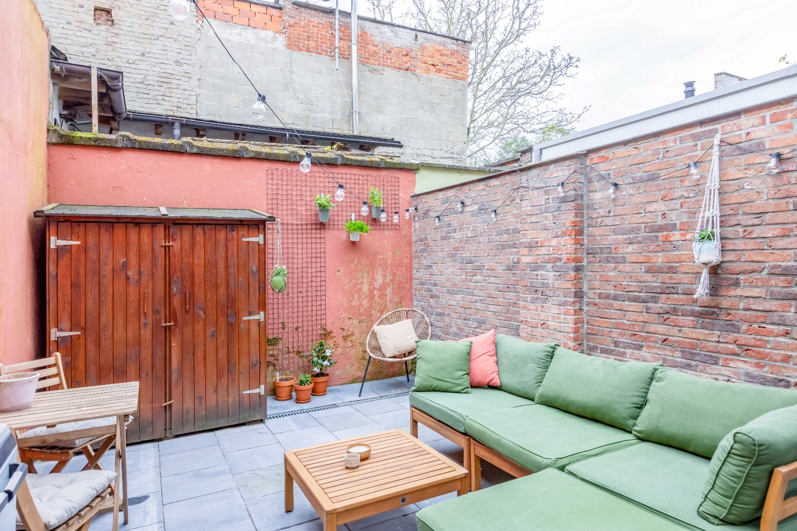 Instapklare woning met 3 slp. en terras te Sint-Amandsberg 