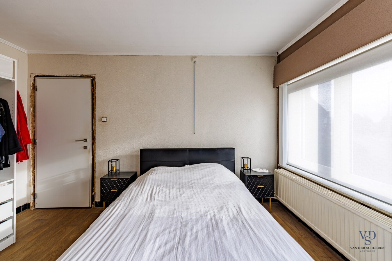 Ruime, deels gerenoveerde Half Open Bebouwing 