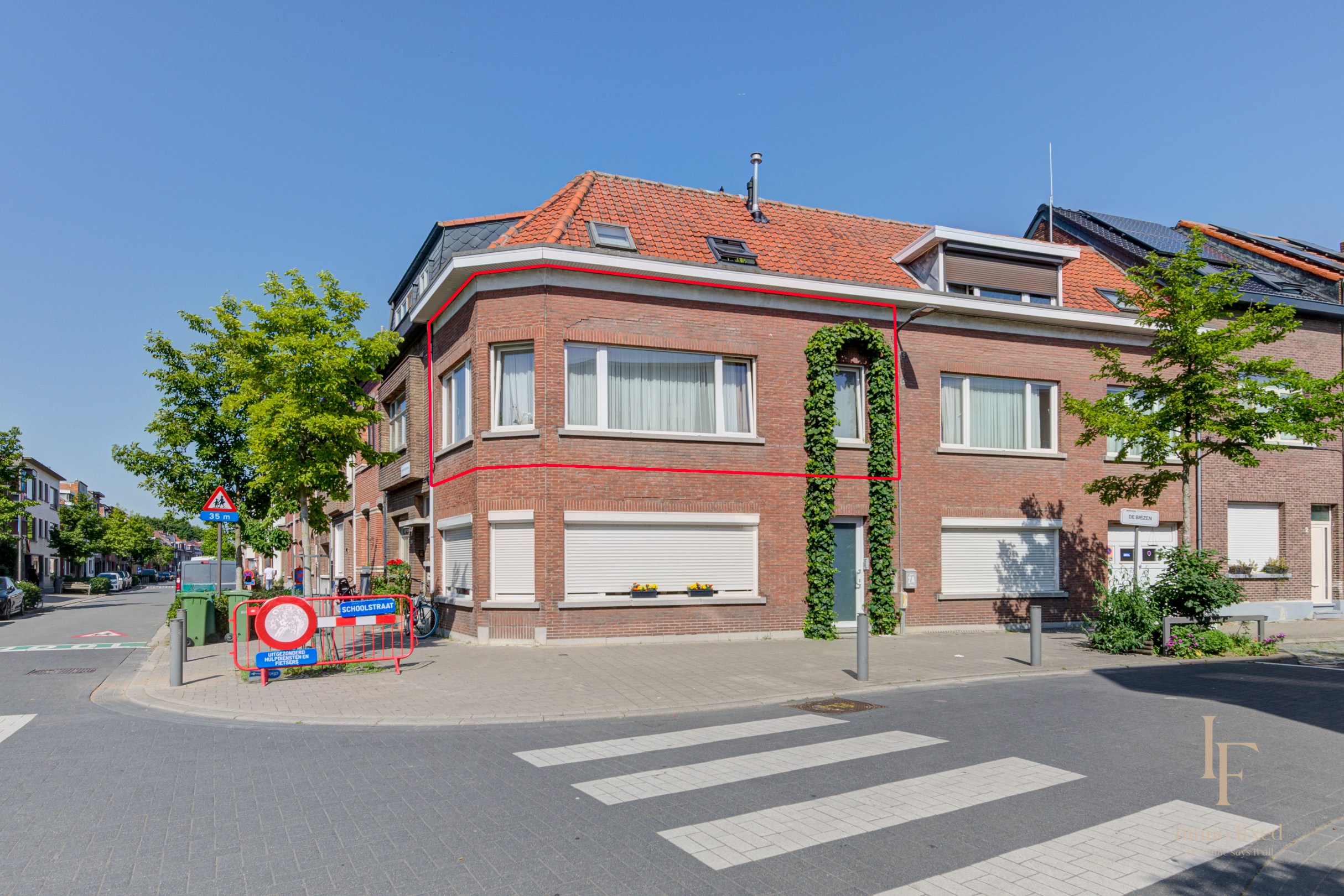 Appartement met twee slaapkamers en gezellig terrasje te Merksem! 