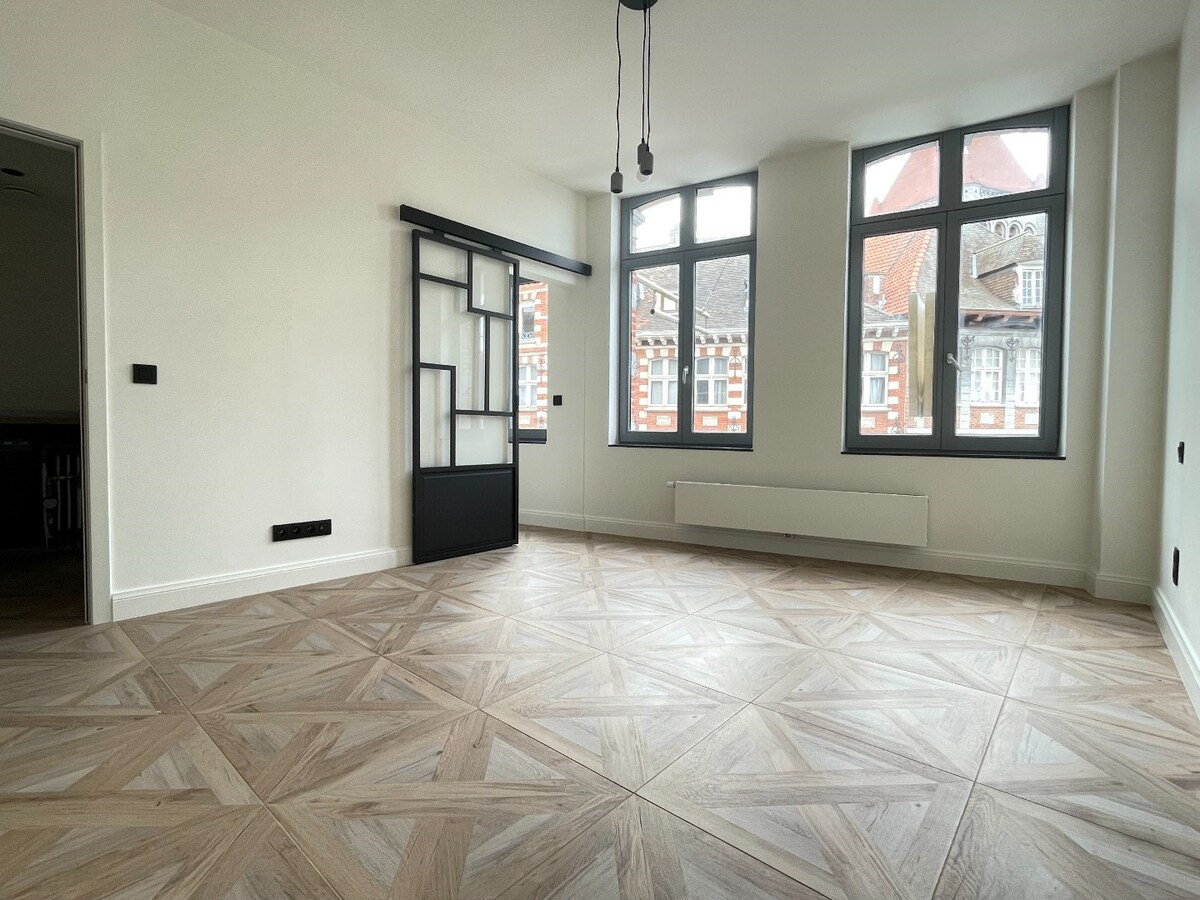 Appartement 1 chambre et terrasse.en plein coeur de Tournai ! 