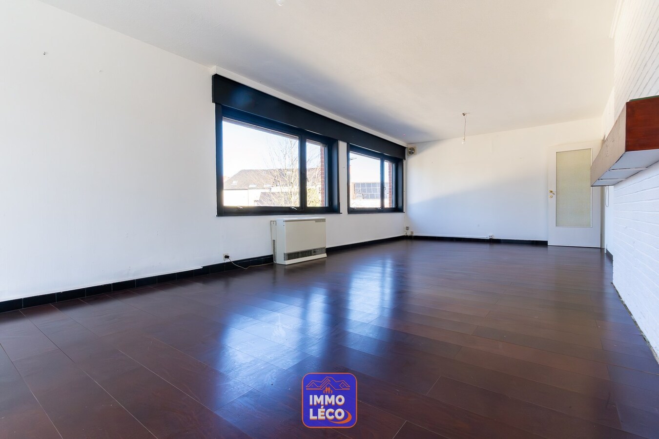 Appartement avec 5 garages, proche de la gare, IDEAL INVESTISSEURS 