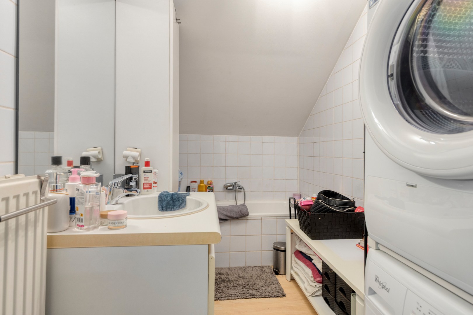 Charmante woning met 2 slpk. en garage in Mol-Sluis 