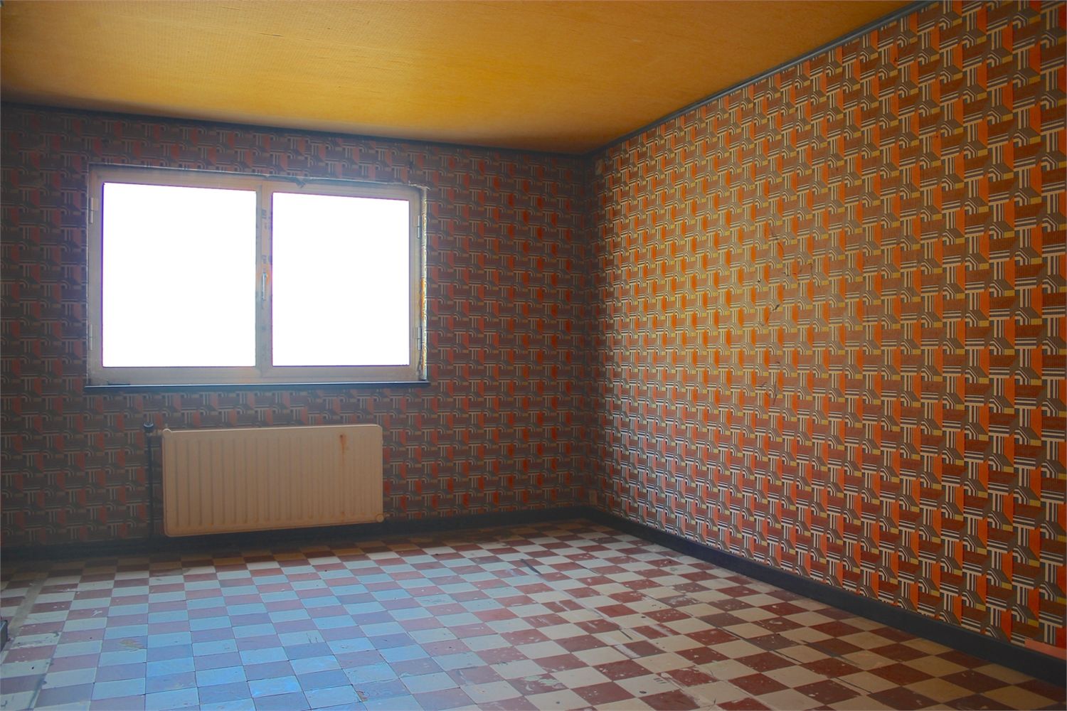 Halfopen woning  met veel potentieel in Geraardsbergen. 