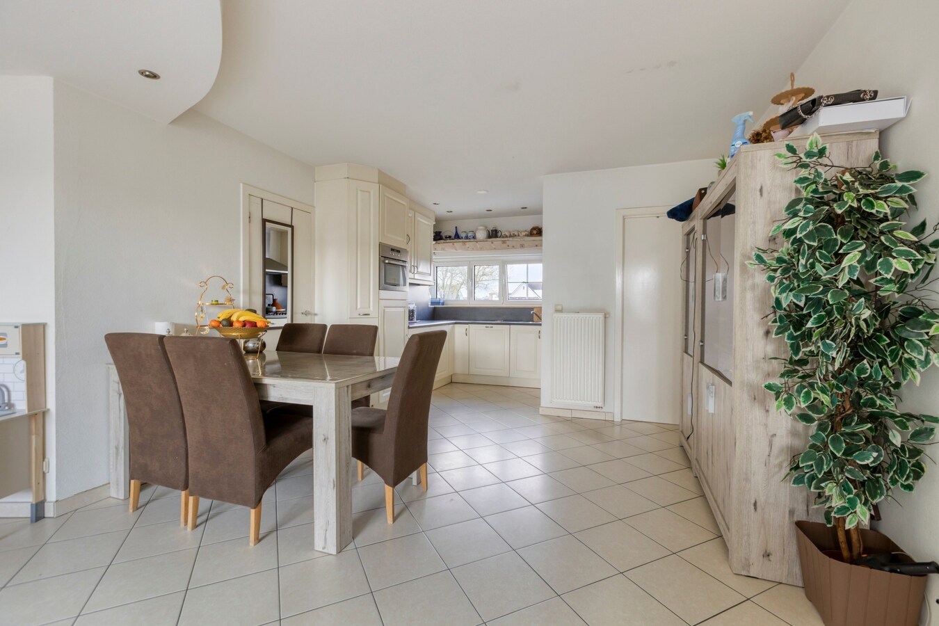 Centrum Dilsen: comfortabel appartement met terras en parking 