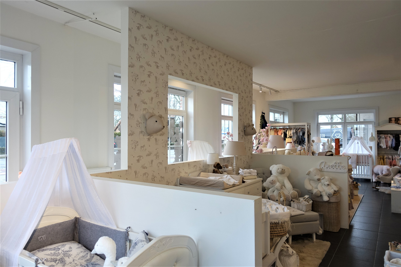 Handelspand met loods 