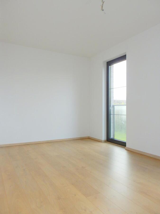 Lichtrijk appartement met terras 