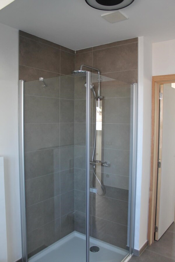 Nieuwbouwwoning - 2 slaapkamers en garage 