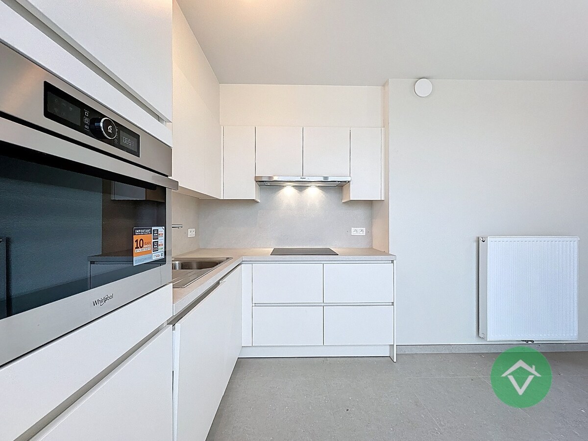 Uniek nieuwbouw appartement met 2 slaapkamers en veel zonlicht te Eernegem 