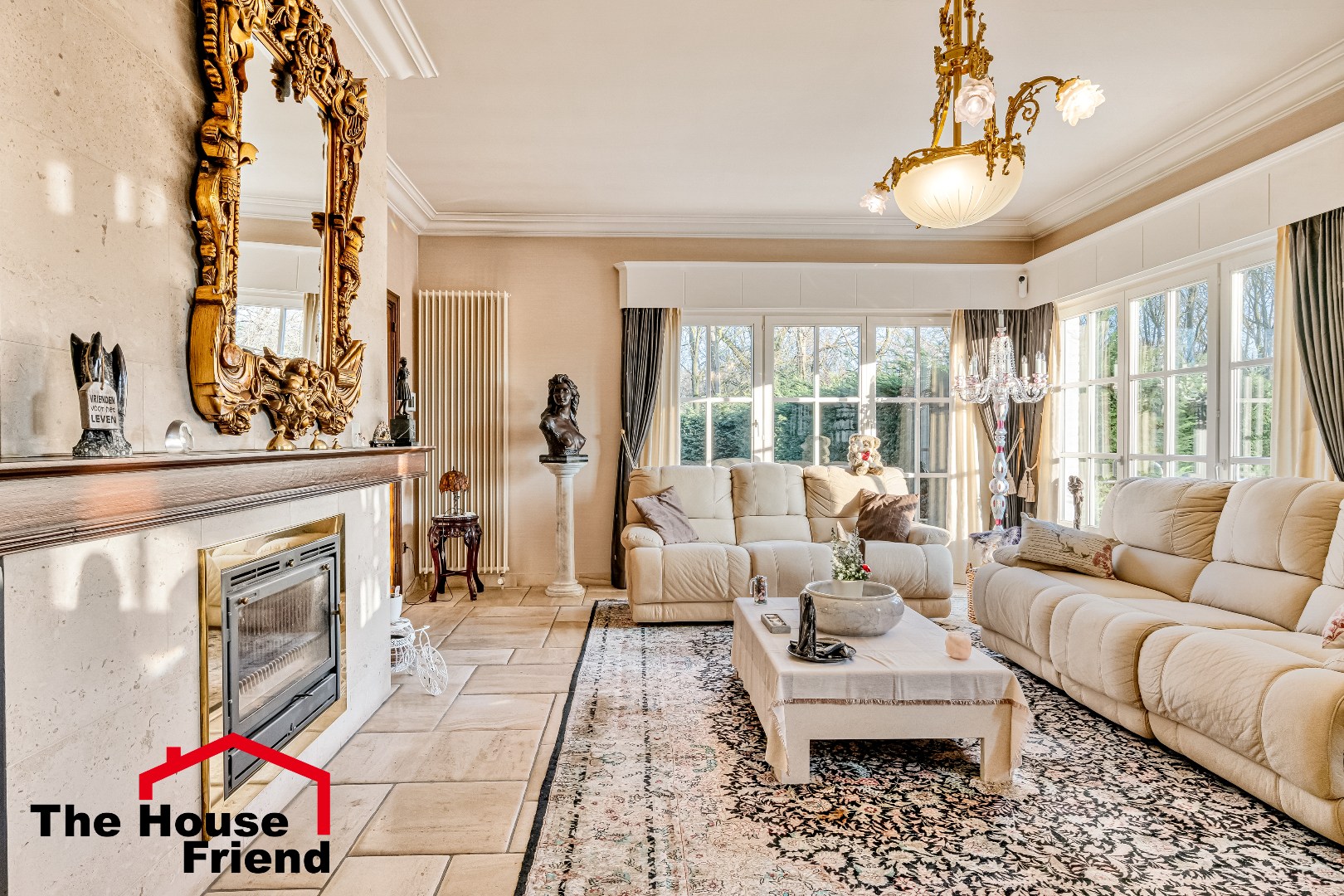 Klassevolle villa met ridderzaal 