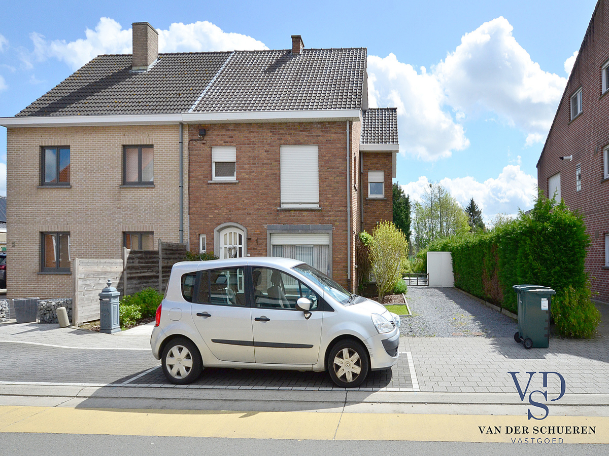 Degelijke, Half open Bebouwing. 