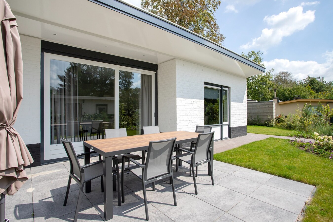 Vrijstaande recreatiewoning met 3 slaapkamers op resort 'De Brabantse Kempen'. 