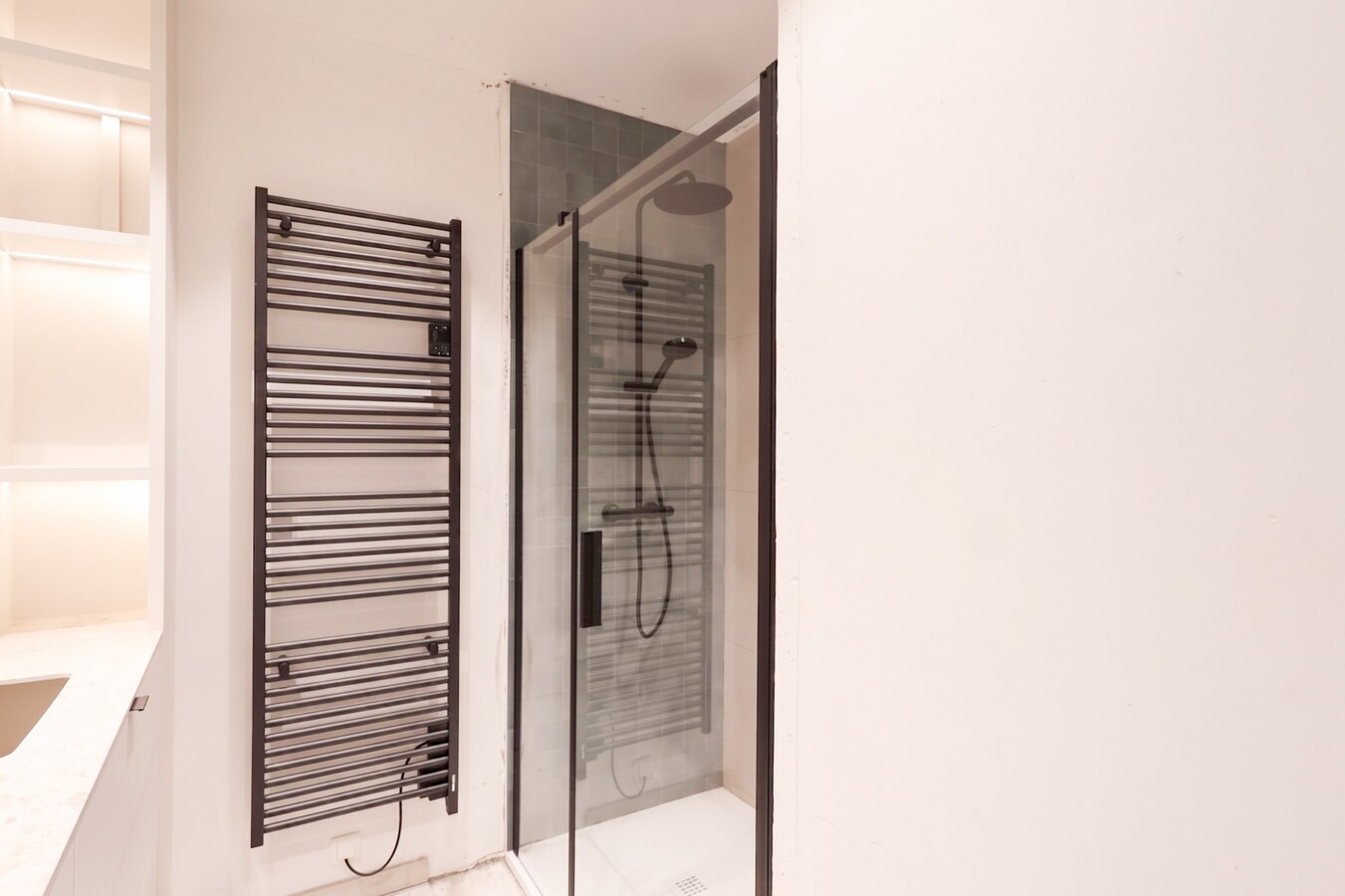 Res. DUNAS: 5 zongerichte luxe appartementen op een boogscheut van de zeedijk Oostduinkerke! 