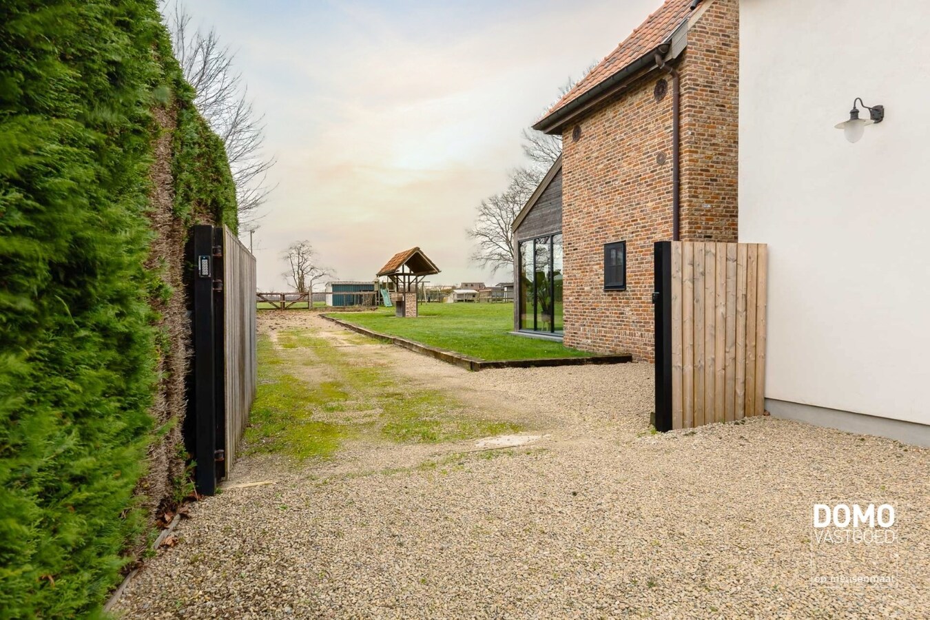 Prachtige gerenoveerde Hoeve met knap groen uitzicht in Herk-de-Stad 