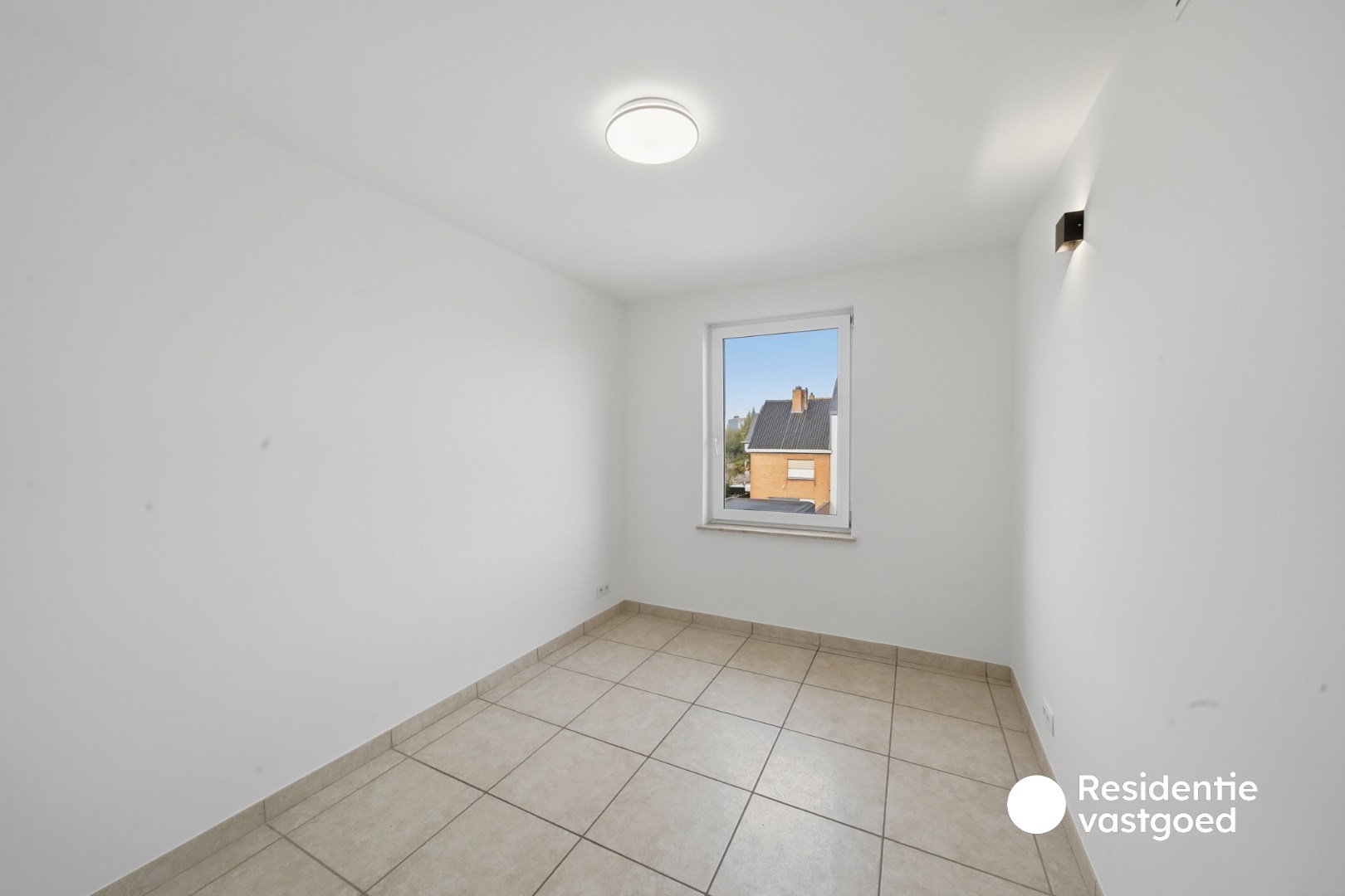 Instapklaar  2 slaapkamer appartement te Bredene 