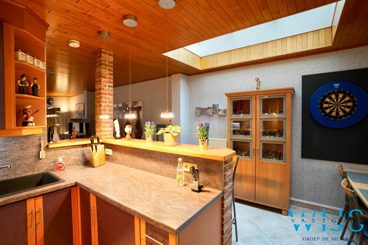 Gezinswoning met 4 slaapkamers &amp; garage te EVERGEM ! 