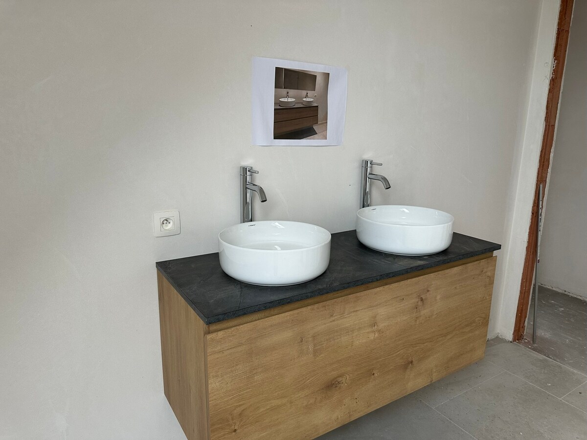 Afgewerkt nieuwbouw app. (3 slpks.) in Residentie Martinus 