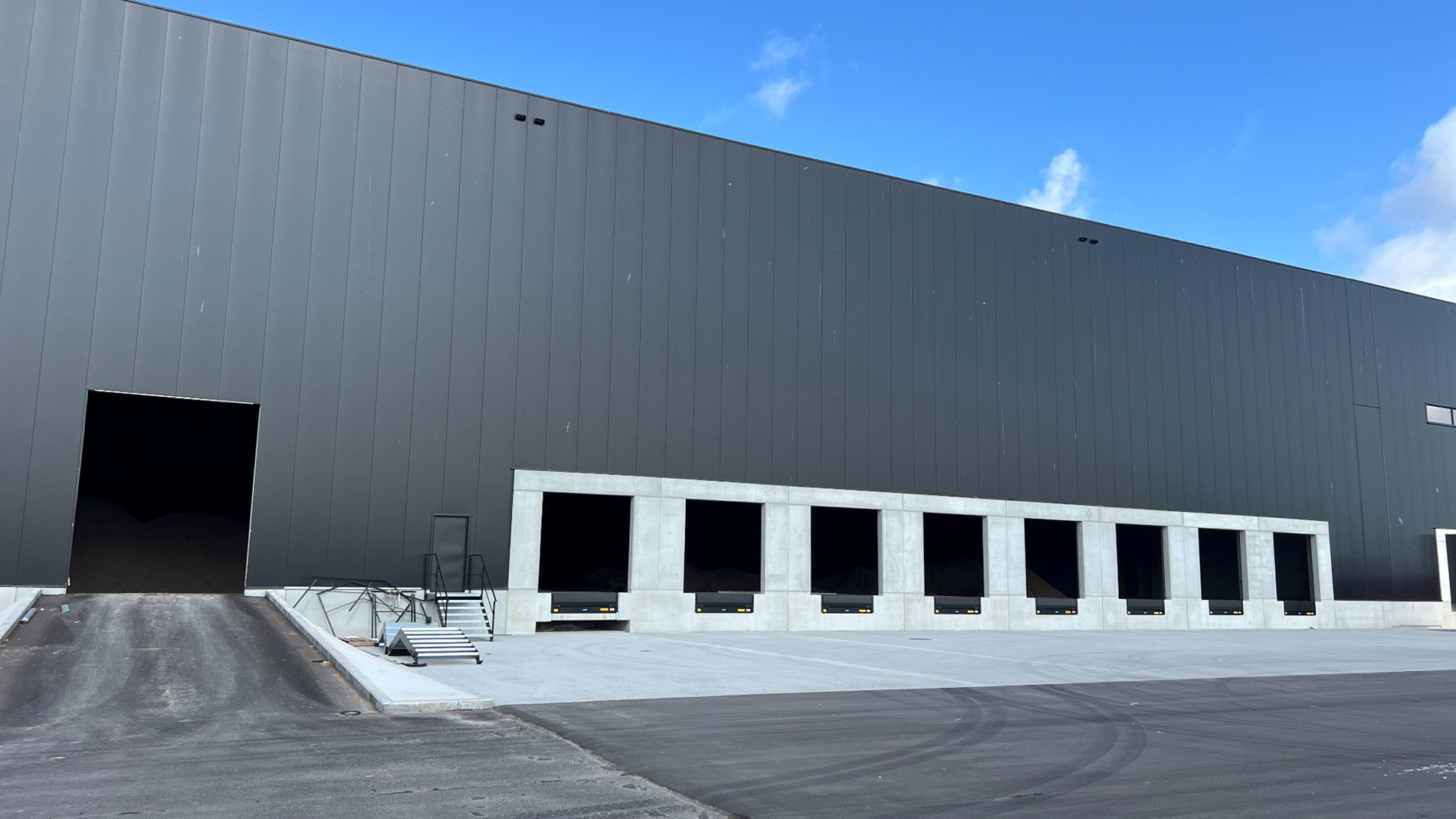 Nieuwbouw logistieke loodsen te huur in North Sea Port Gent