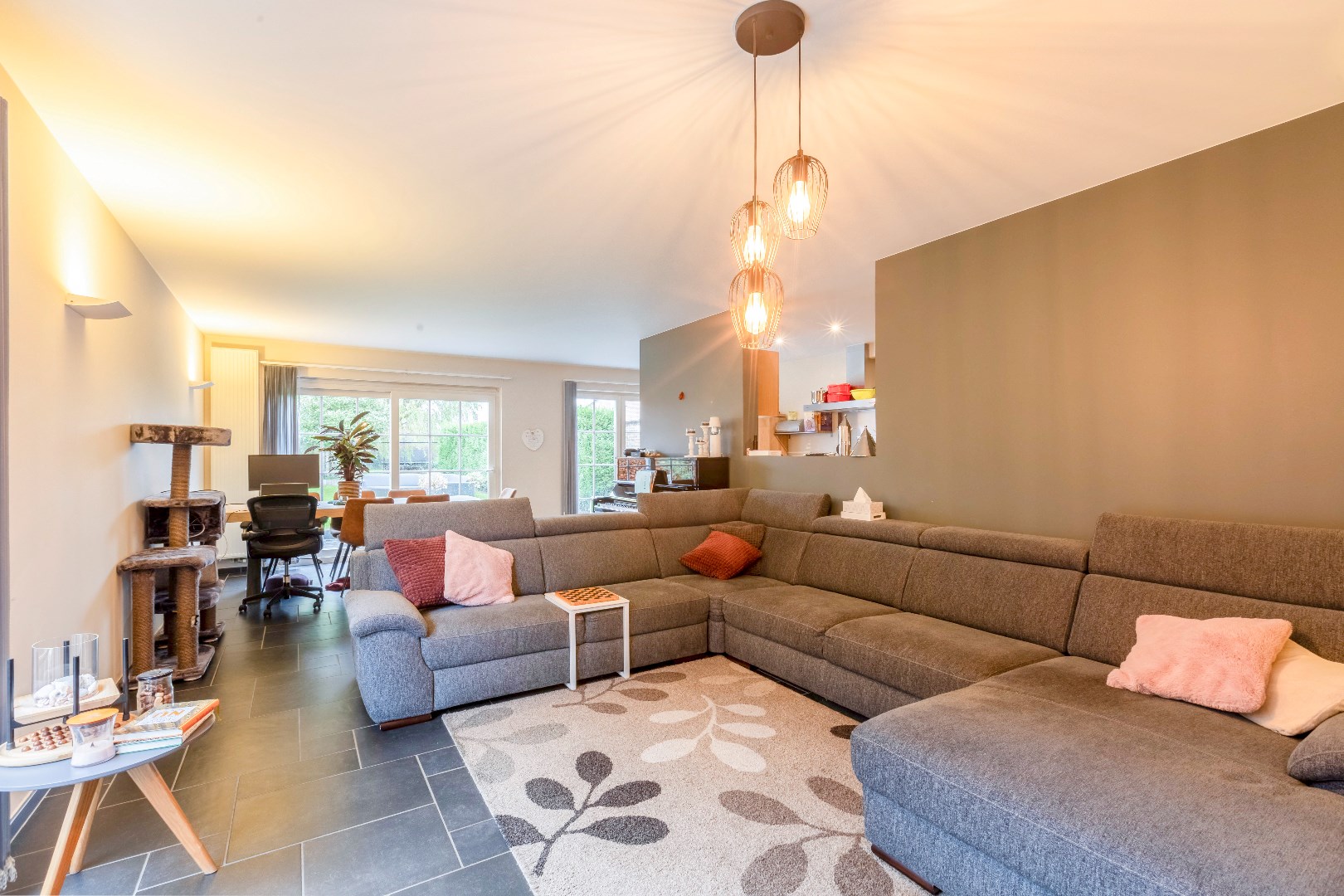 Instapklare en rustige HOB te Oostakker 