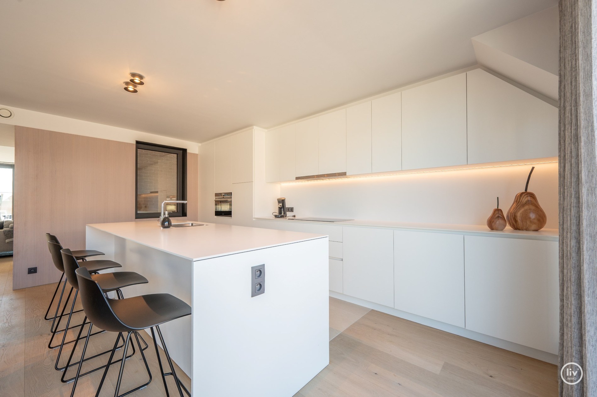 Élégant et récemment rénové duplex appartement au cœur de Knokke. 