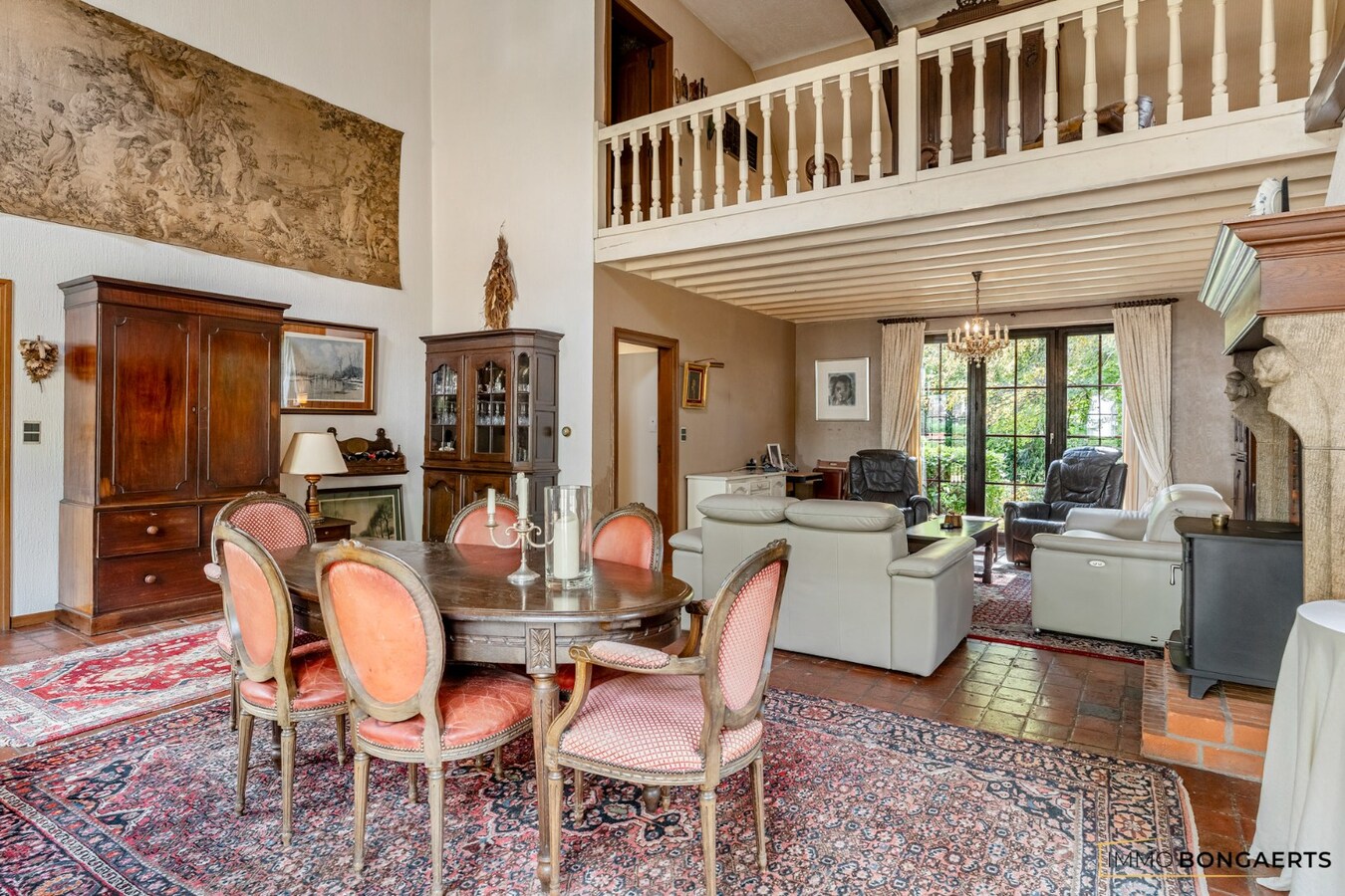 Prachtige villa met praktijkruimte en royale tuin in Houthalen-Oost 