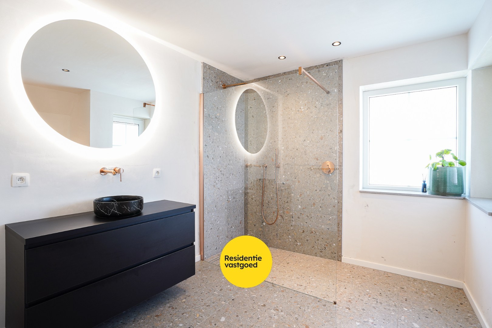 Recent, luxueus afgewerkte woning 