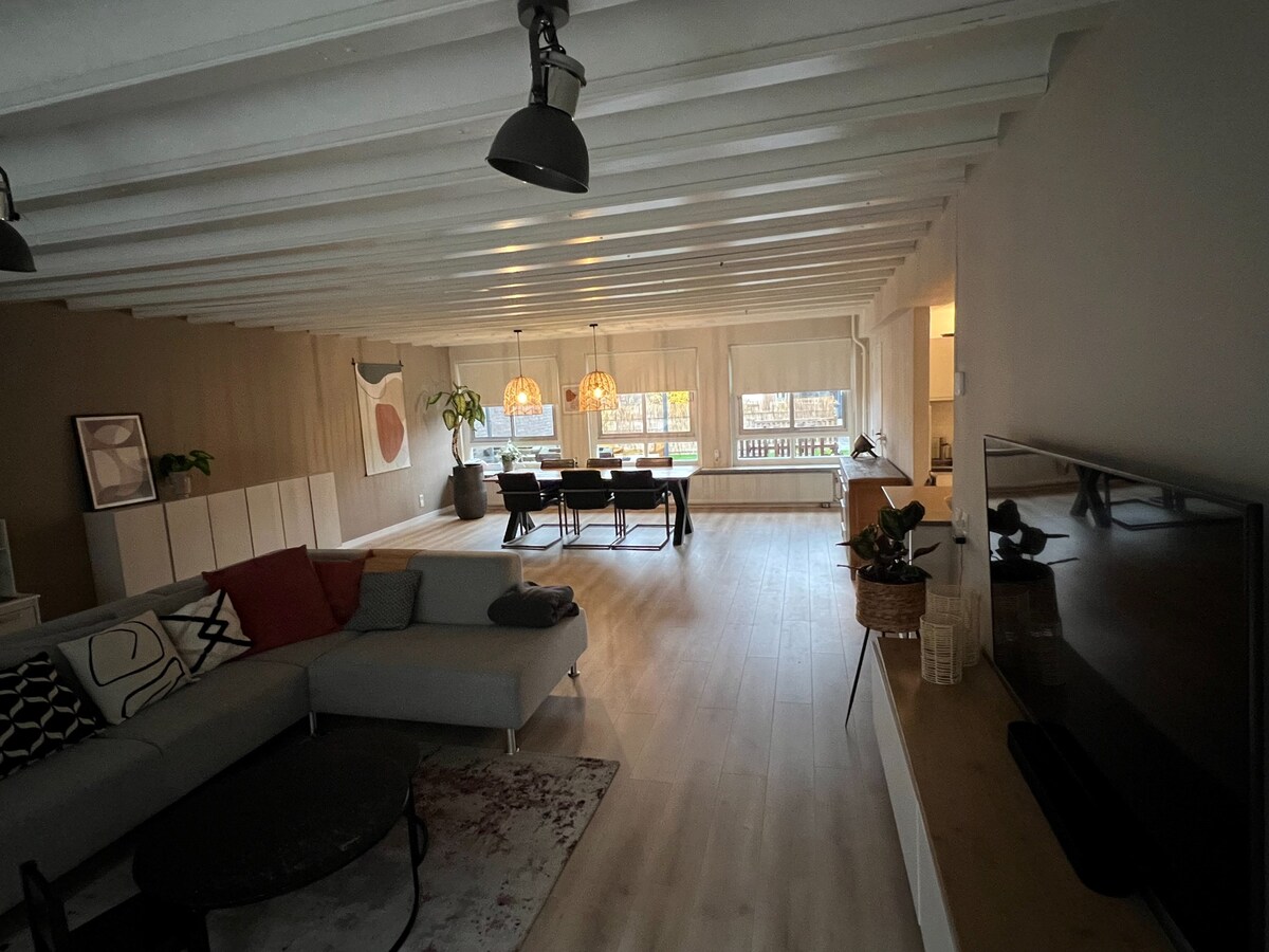 Huur appartement met 2 slaapkamers gelegen in het centrum van Bladel. 