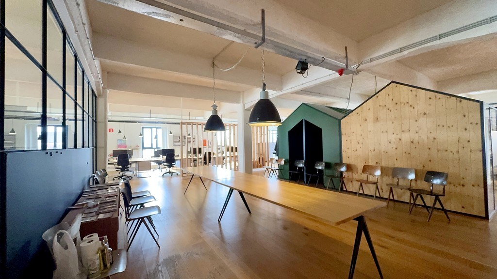 Loftkantoren te huur in Handelsdokcenter bij Gent-Dampoort