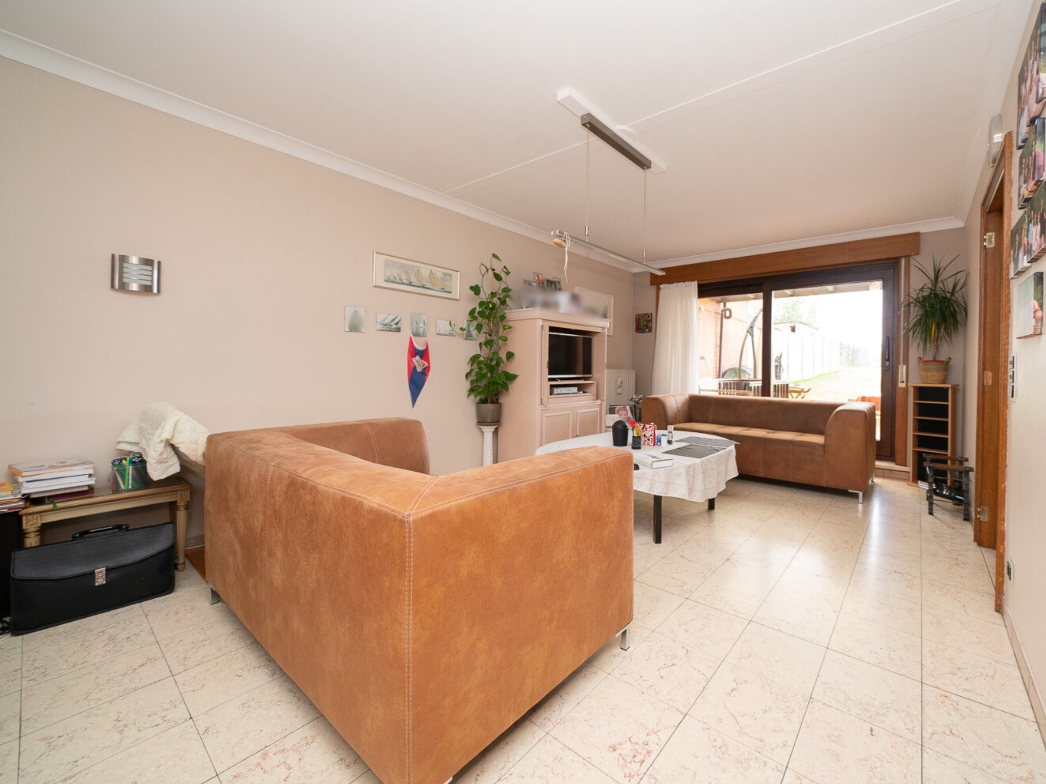 Ruime woning met 3 kamers en dressing, garage en tuin 