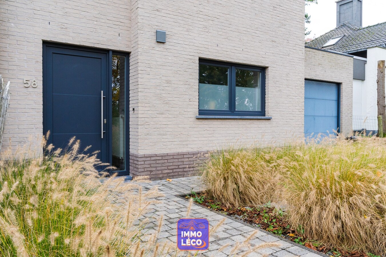 3 façades avec garage, parking et jardin, COUP DE COEUR ! 