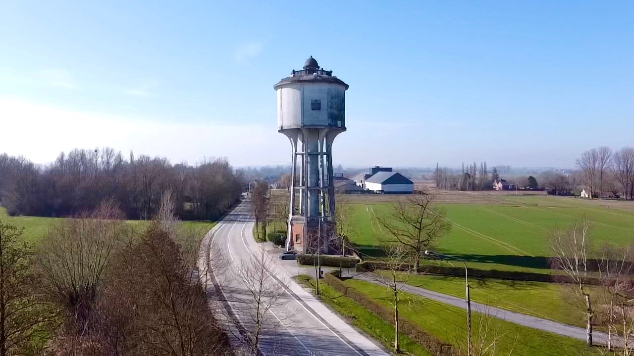 Unieke watertoren met vergunning voor verbouwing naar vakantiewoning 