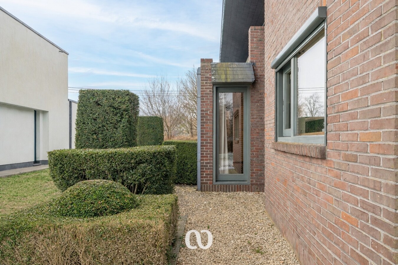 Bijzondere architectenwoning in groene en rustige omgeving 