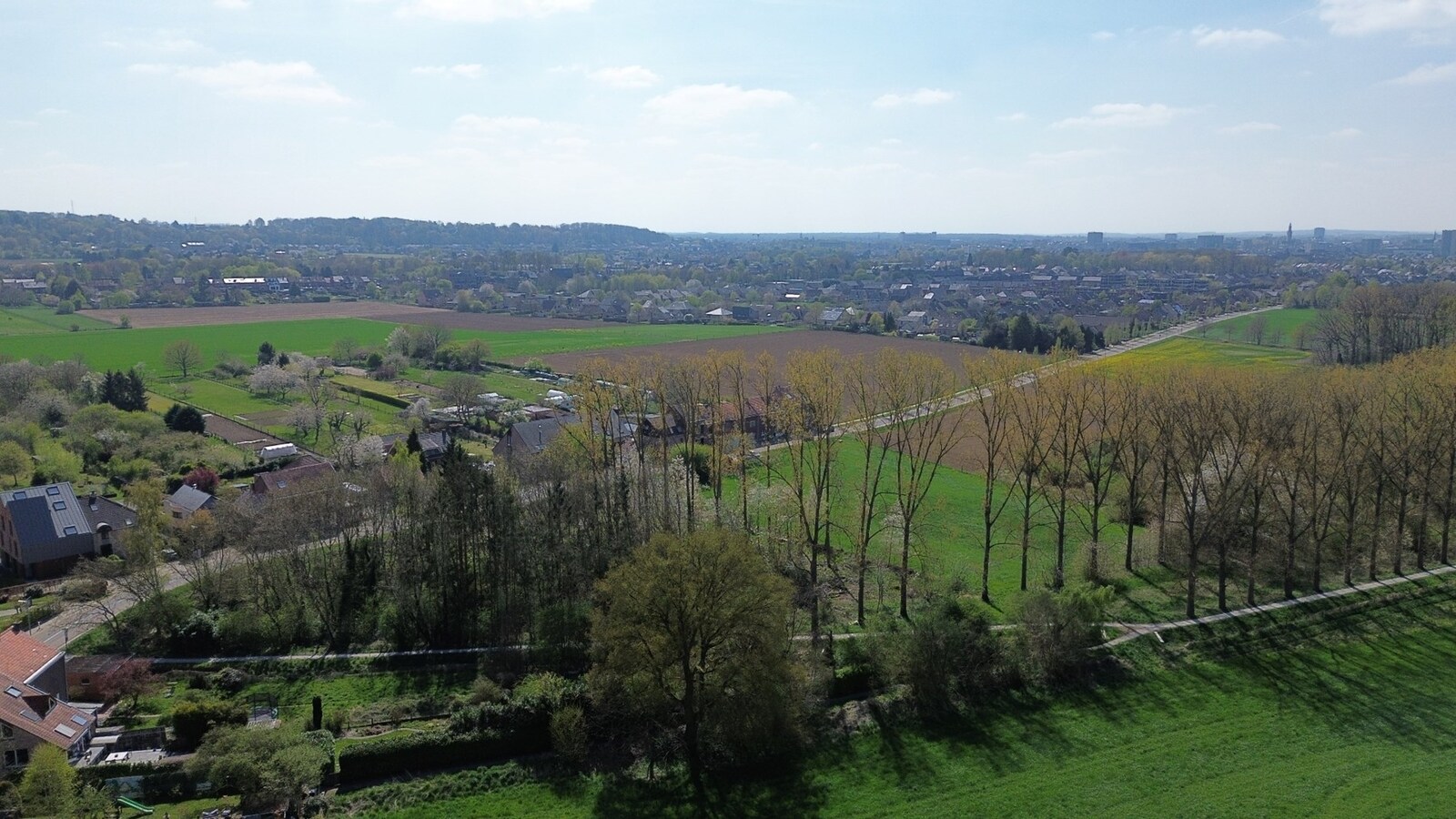 Te renoveren woning met magazijn/loods te Kessel-lo 