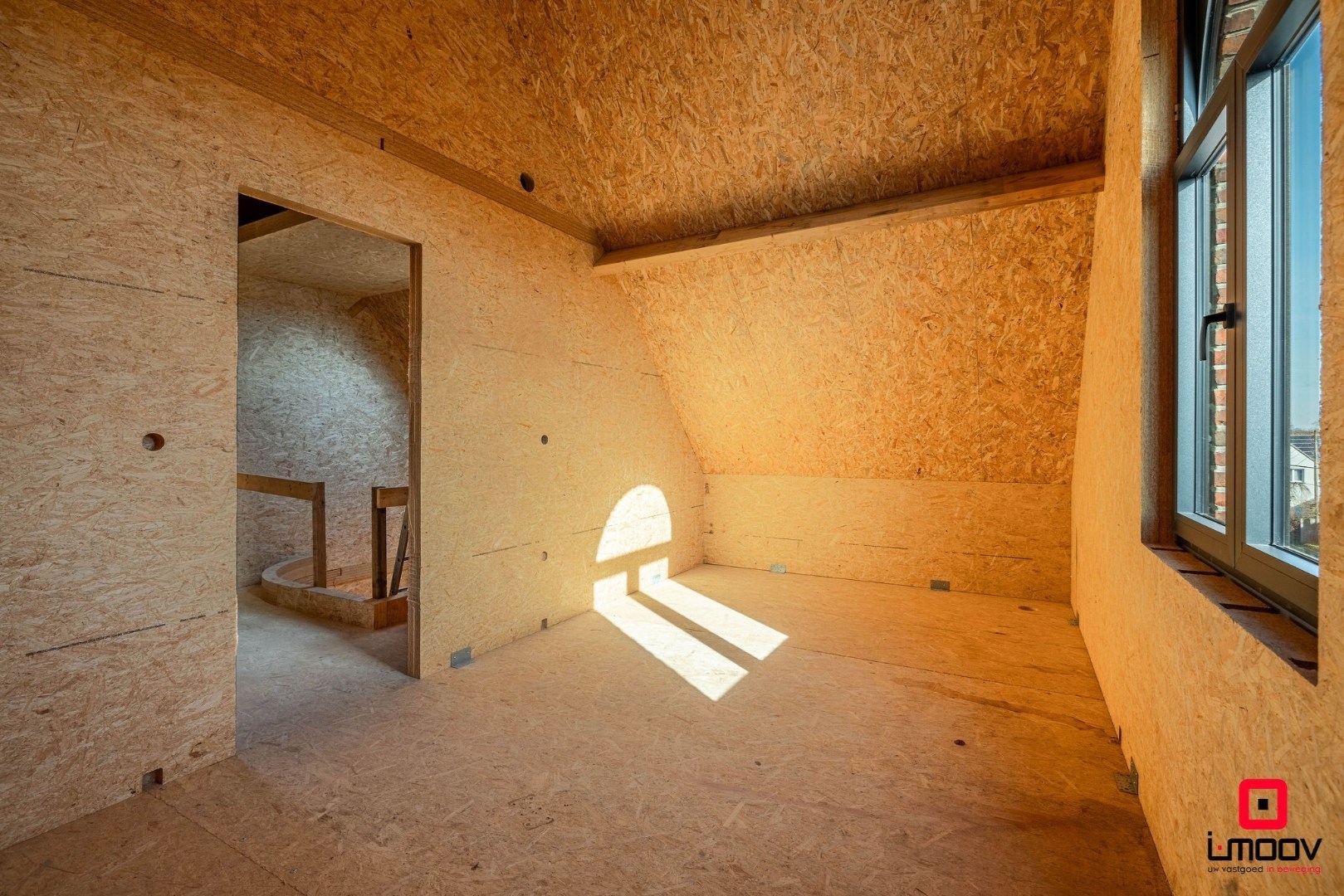 Exclusieve casco woning met 5 slaapkamers en royale tuin in Kruibeke, vlak bij Antwerpen 