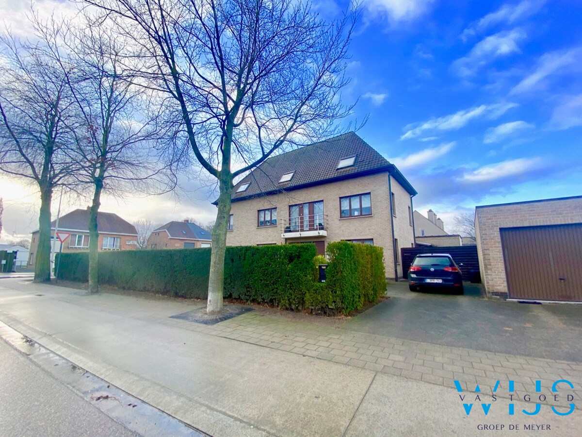 Ruim &amp; energiezuinig 2 slaapkamerappartement te EVERGEM ! 