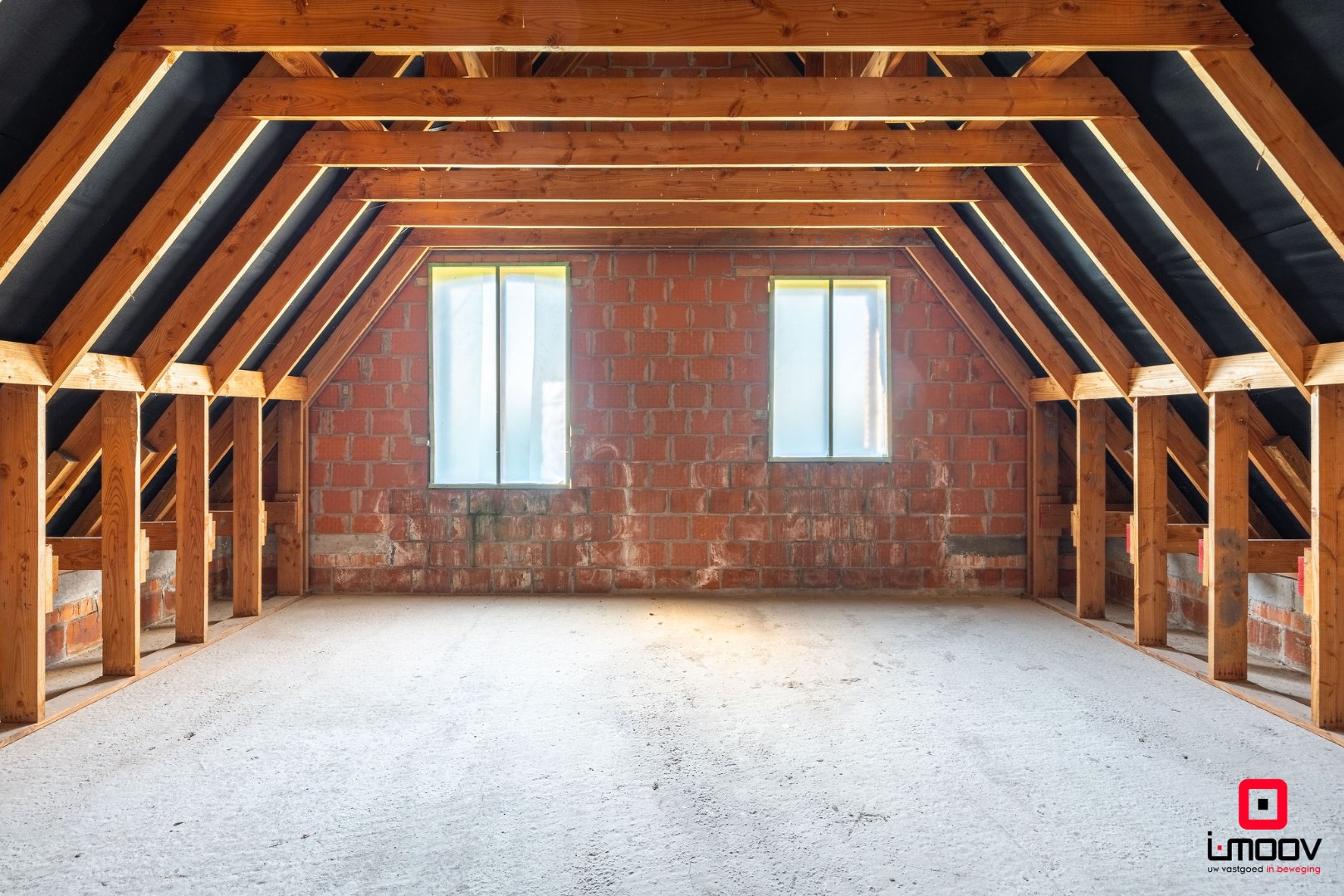 Landelijk gelegen ruwbouwhoeve met bijgebouwen op uitzonderlijk perceel van ca. 9.331 m² 