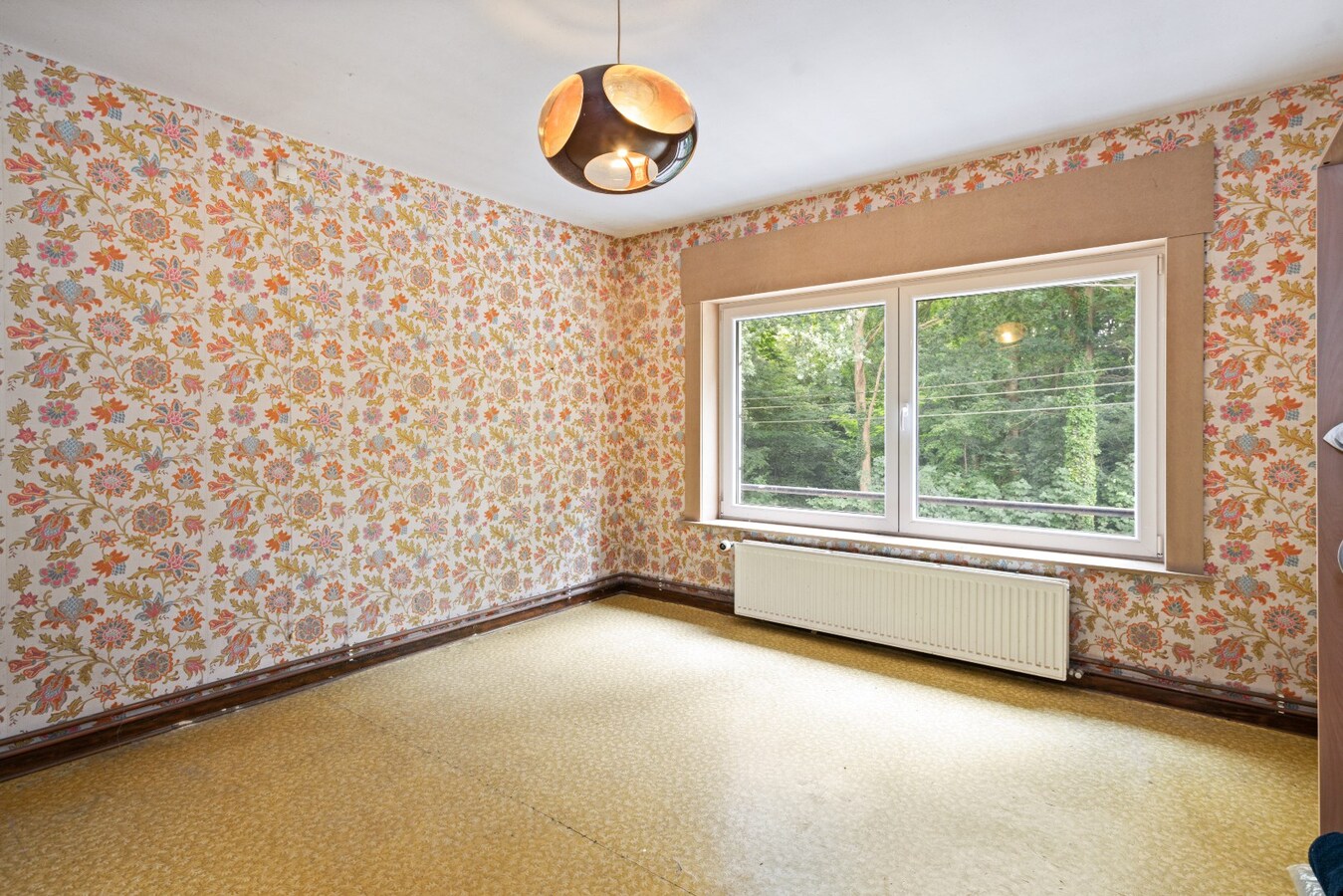 Verrassend ruime gezinswoning met garage op ruim perceel van 530m² 