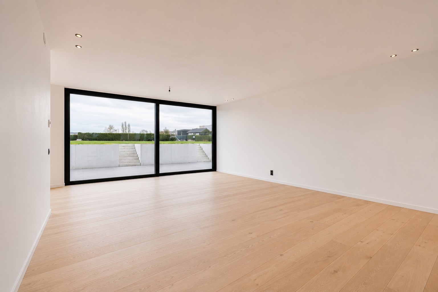 Ruime afgewerkte nieuwbouwwoning met landelijk zicht! 