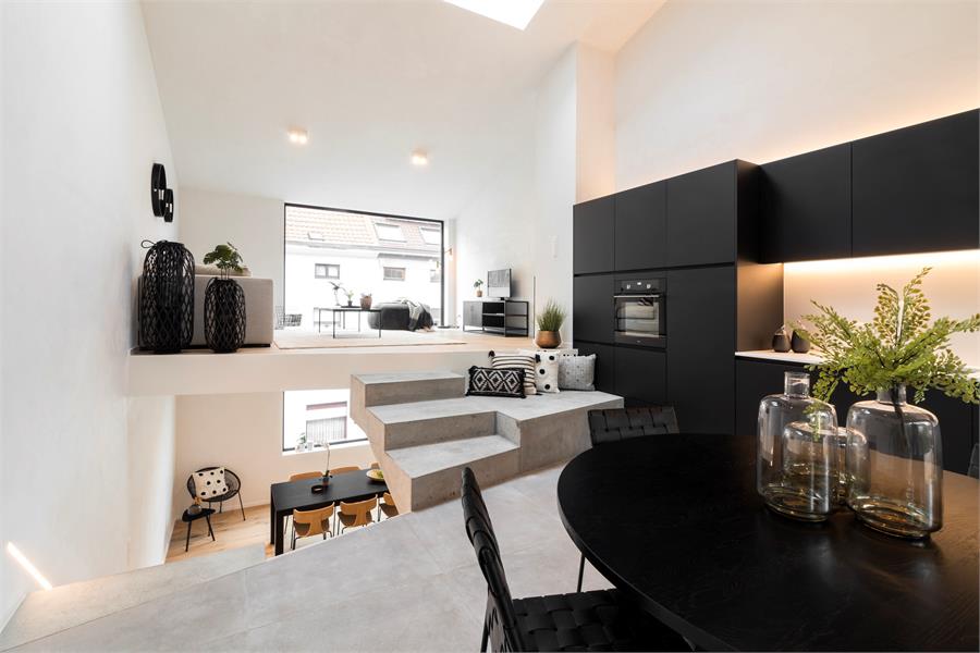 Nieuwbouwwoning met hoogwaardige afwerkingsgraad op centrale ligging 