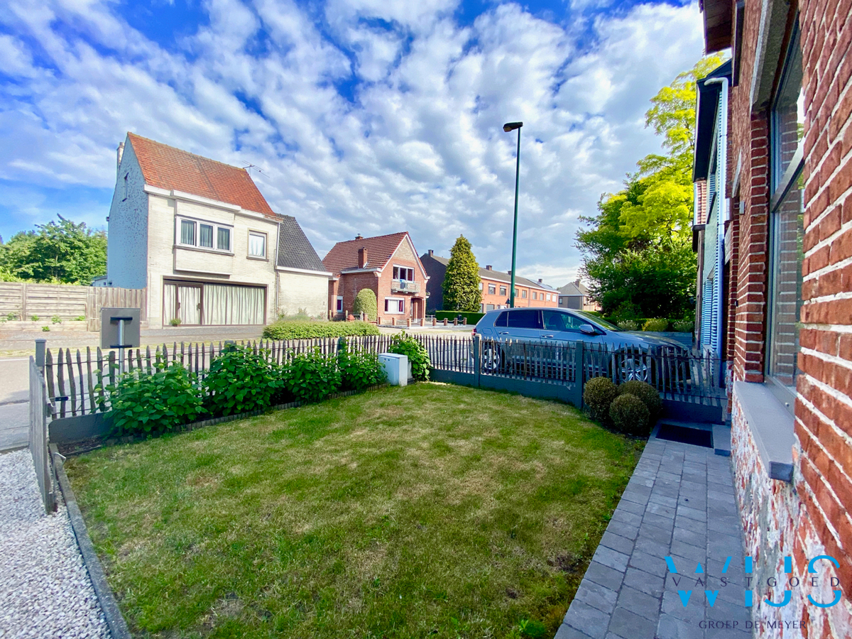 Instapklaar en gezellig woonhuis met 2 slaapkamers en tuin ! 