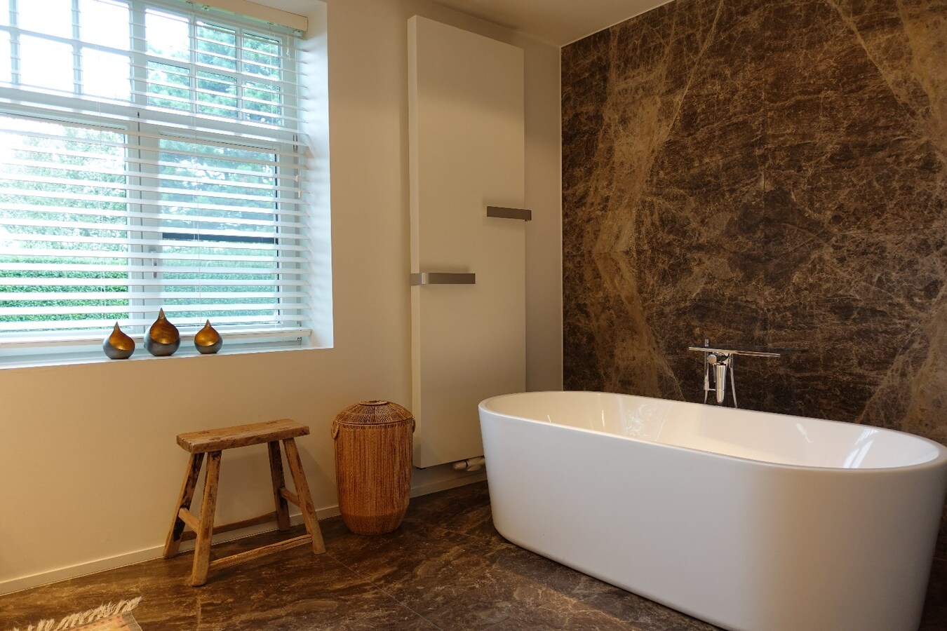 Prachtige karaktervolle villa op groot perceel nabij invalswegen 