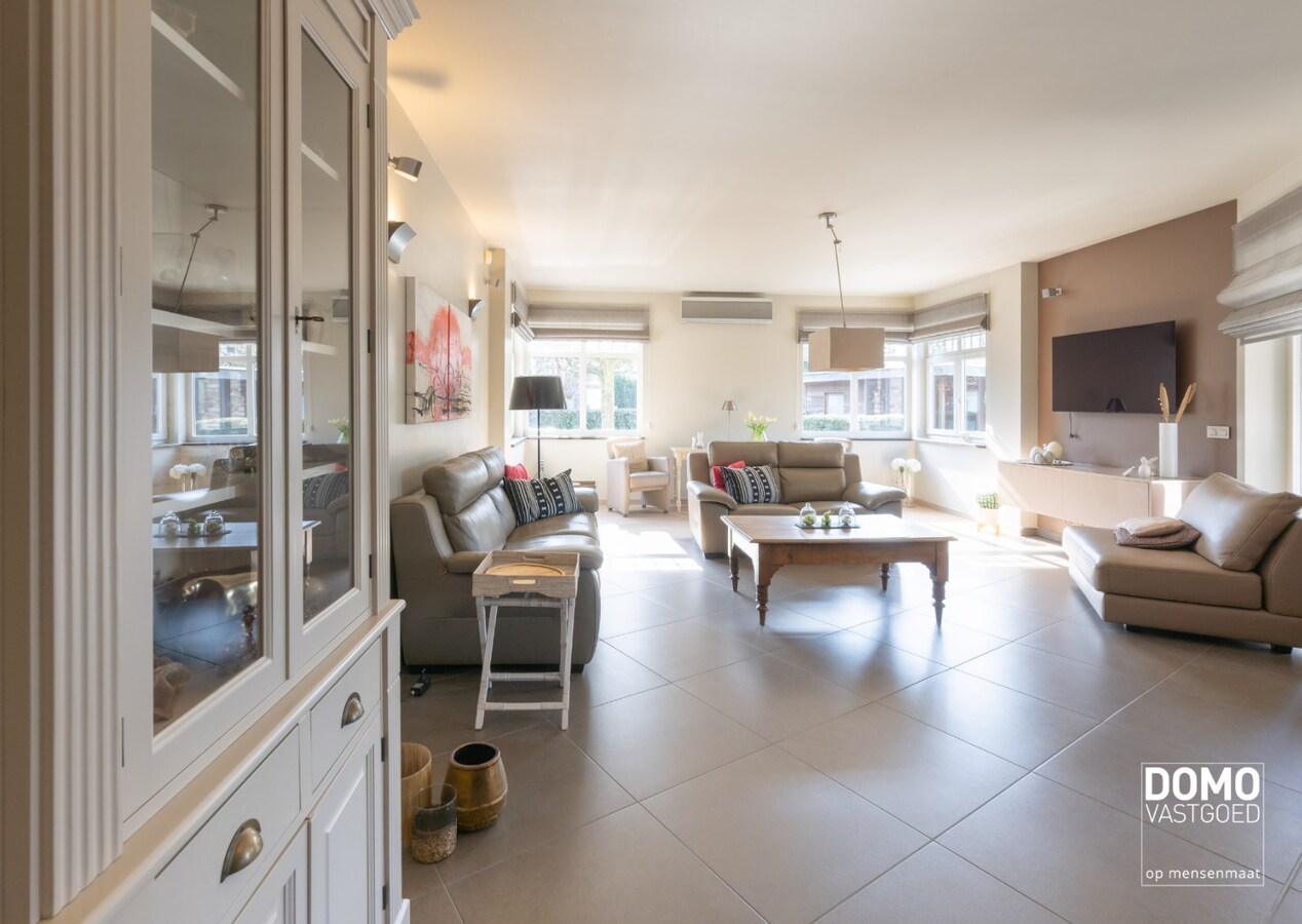 Luxueus wonen met wellness en ruimte – unieke villa in Kermt 