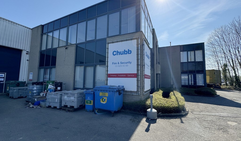 Bedrijfsunit te huur vlakbij oprit A12 te Aartselaar