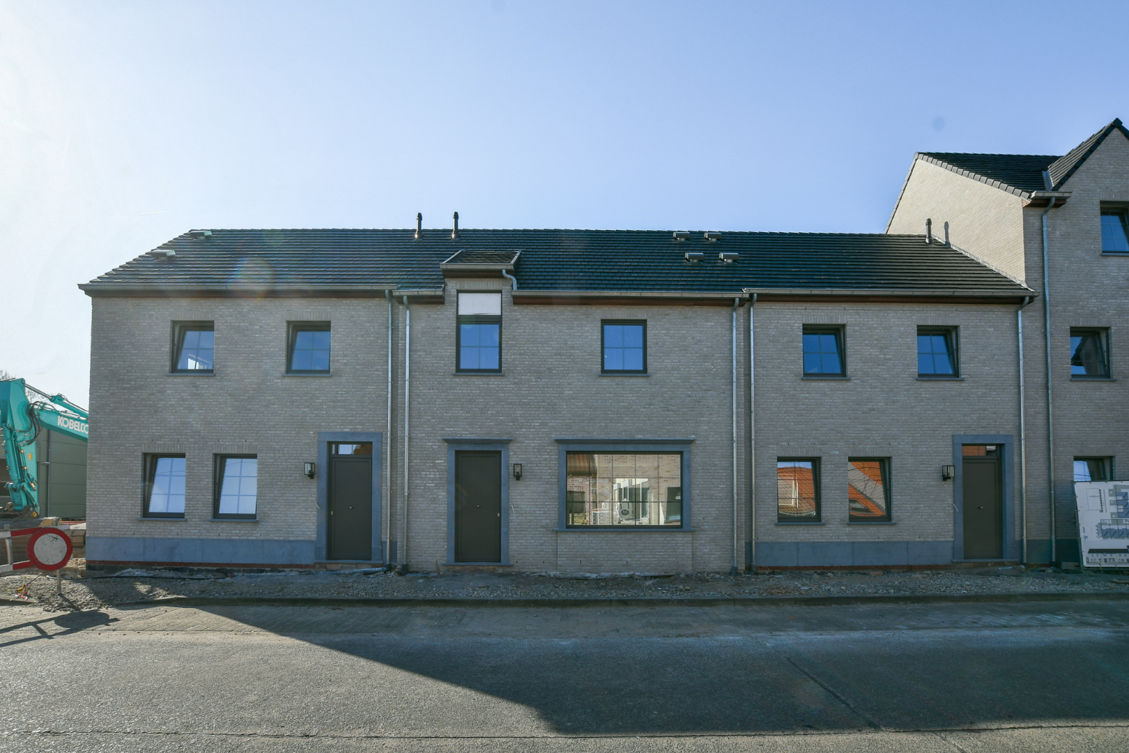 Prachtig aangelegd woonerf Marthe met nog 1 duplexappartement en woning te koop 