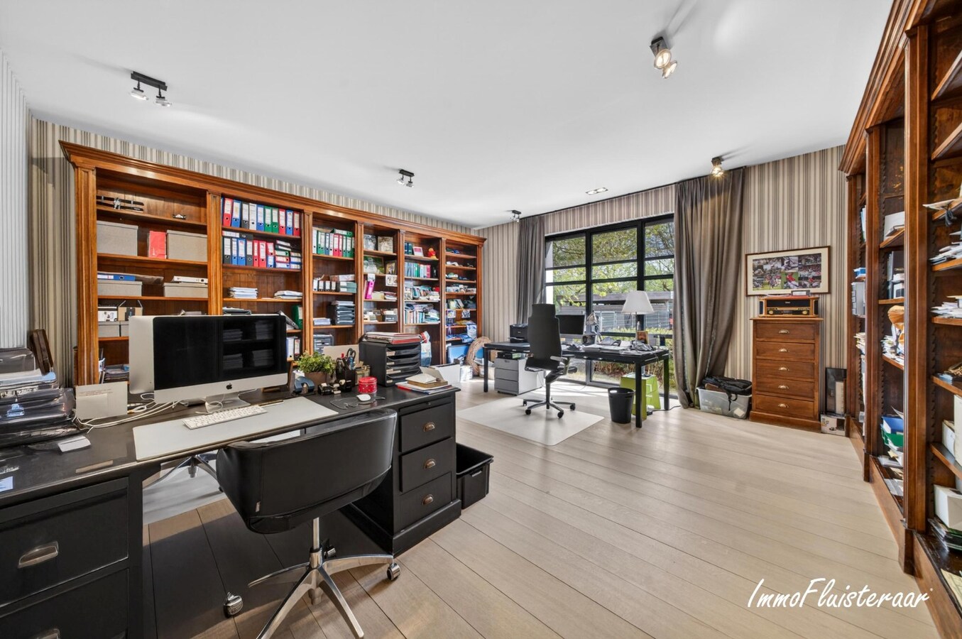 Exclusieve villa met professionele hippische accommodatie op ca. 14,5 ha (mogelijkheid tot aankoop extra gronden) te Astene (Deinze) 