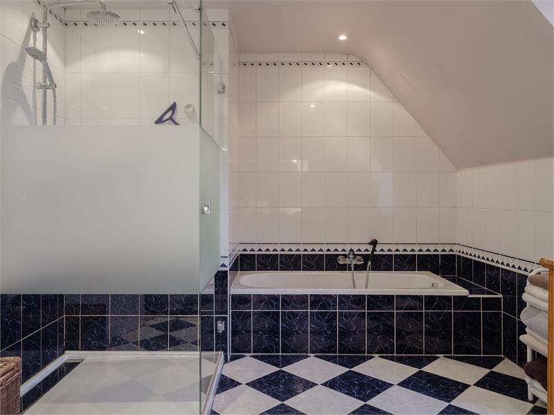 Villa-landhuis met prachtig zicht op uitgestrekte achterliggende velden 