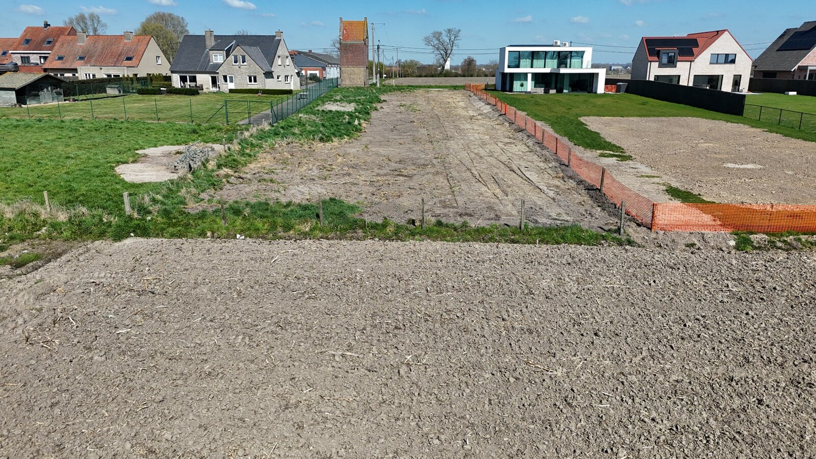 Mooi en groot perceel bouwgrond met met ver uitzicht op de natuur te Kortemark. 